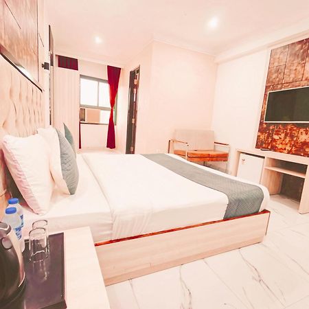 Hotel The Almora By Rs Global Near By Delhi International Airport With - Free Airport Drop Νέο Δελχί Εξωτερικό φωτογραφία