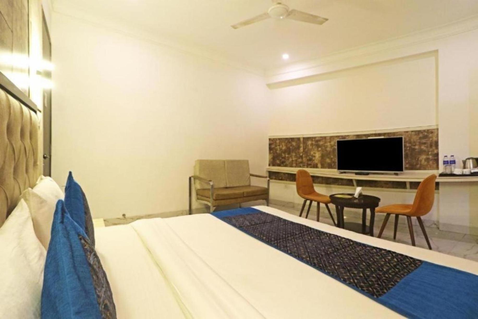 Hotel The Almora By Rs Global Near By Delhi International Airport With - Free Airport Drop Νέο Δελχί Εξωτερικό φωτογραφία